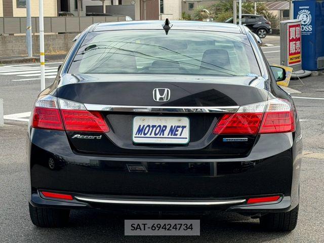 Honda ACCORD HYBRID 2016-03 8657251-17