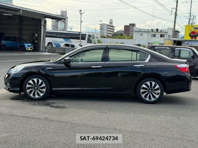 Honda ACCORD HYBRID 2016-03 8657251-19