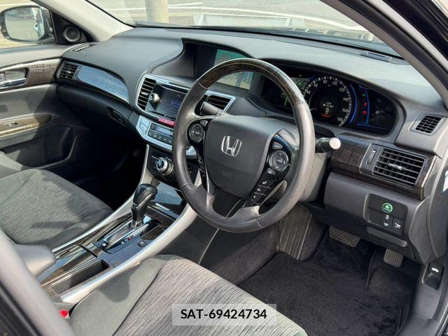 Honda ACCORD HYBRID 2016-03 8657251-24