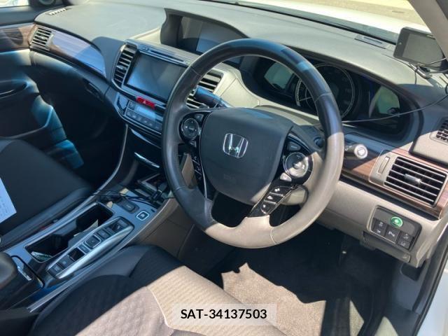 Honda ACCORD HYBRID 2019-06 8684909-15