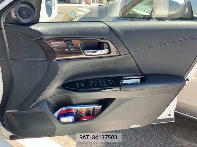 Honda ACCORD HYBRID 2019-06 8684909-17