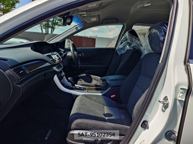 Honda ACCORD HYBRID 2014-03 8739904-19