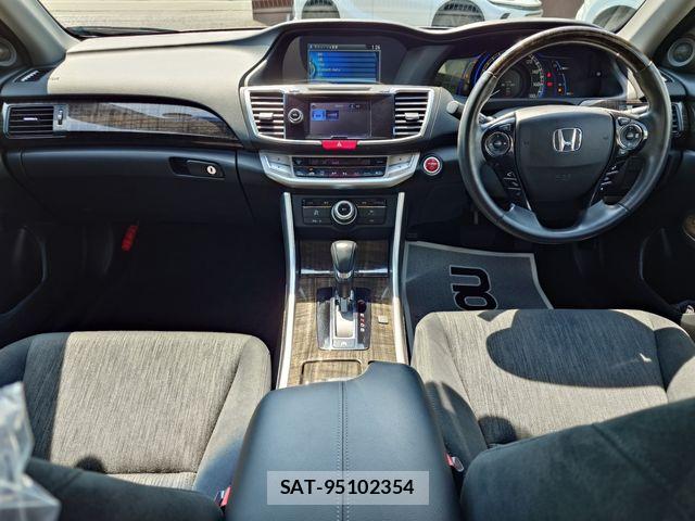 Honda ACCORD HYBRID 2014-03 8739904-8