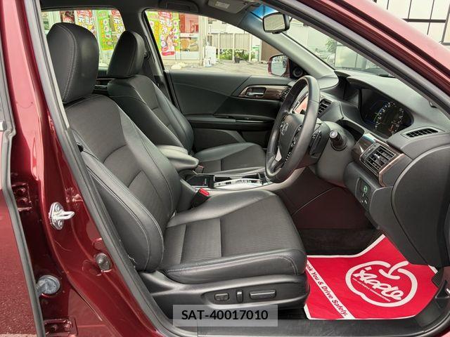 Honda ACCORD HYBRID 2019-03 8779069-11