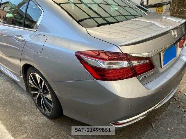 Honda ACCORD HYBRID 2017-04 8847892-2