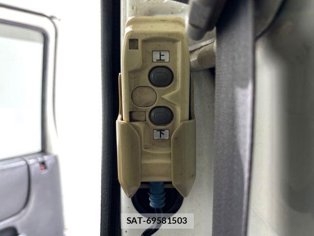 Honda ACTY TRUCK 2004-01 8334423-23