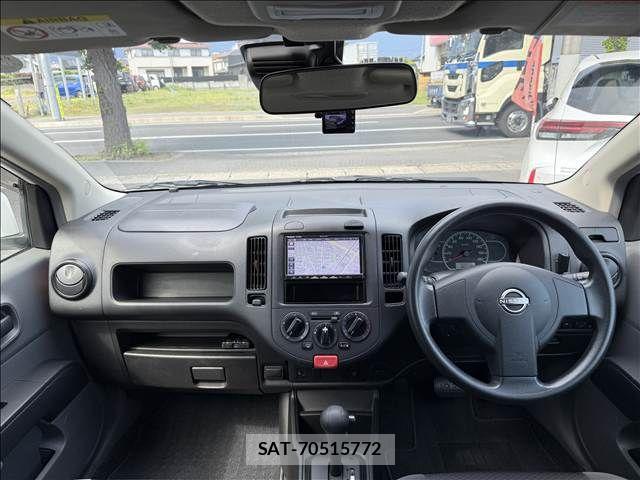 Nissan AD EXPERT 2022-01 6901364-1
