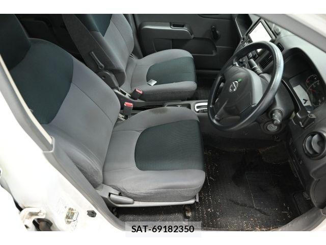 Nissan AD VAN 2013-09 1417849-9