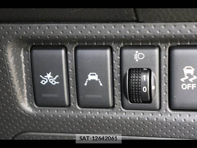 Nissan AD VAN 2022-03 6494500-4