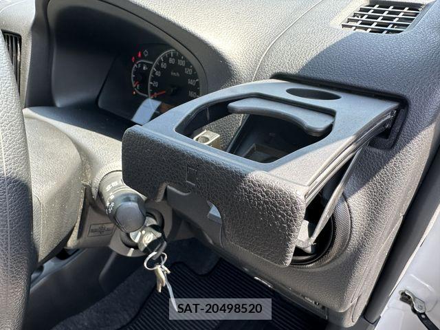 Nissan AD VAN 2019-12 6901366-23