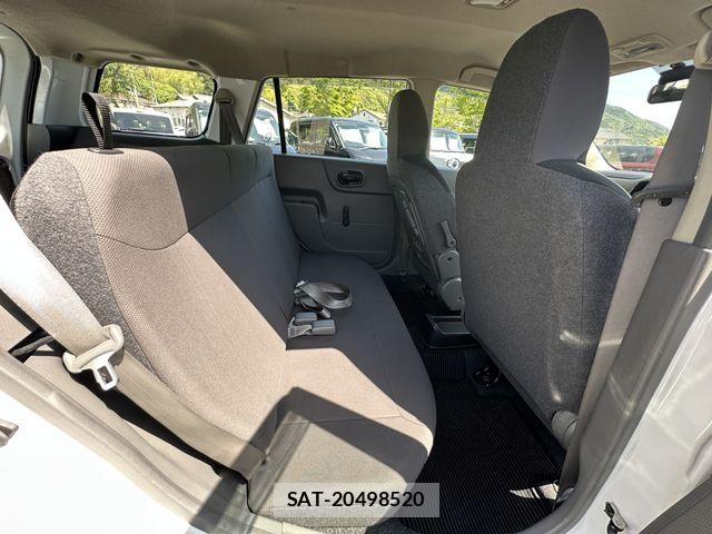 Nissan AD VAN 2019-12 6901366-25