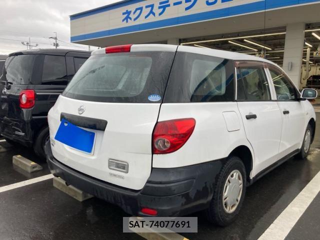 Nissan AD VAN 2017-06 7249597-3