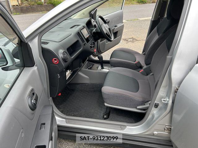 Nissan AD VAN 2015-06 7452572-9