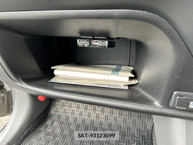 Nissan AD VAN 2015-06 7452572-11