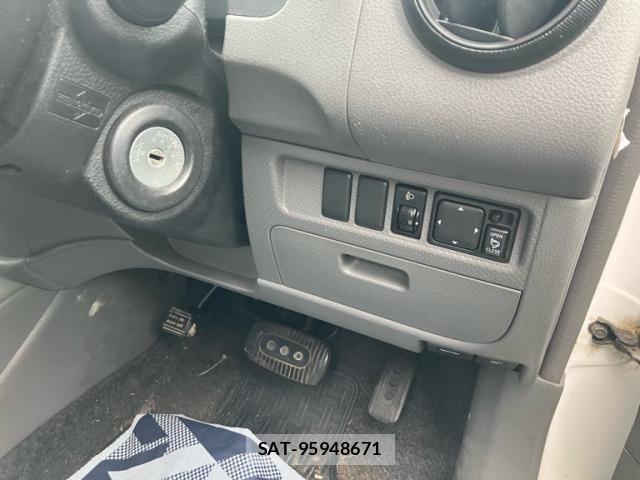Nissan AD VAN 2007-11 7452575-11