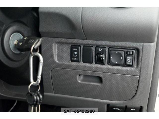 Nissan AD VAN 2012-05 7452573-22