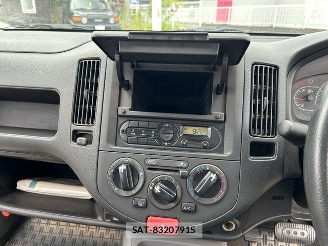 Nissan AD VAN 2015-11 7452571-12