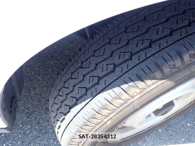 Nissan AD VAN 2016-05 7499292-21