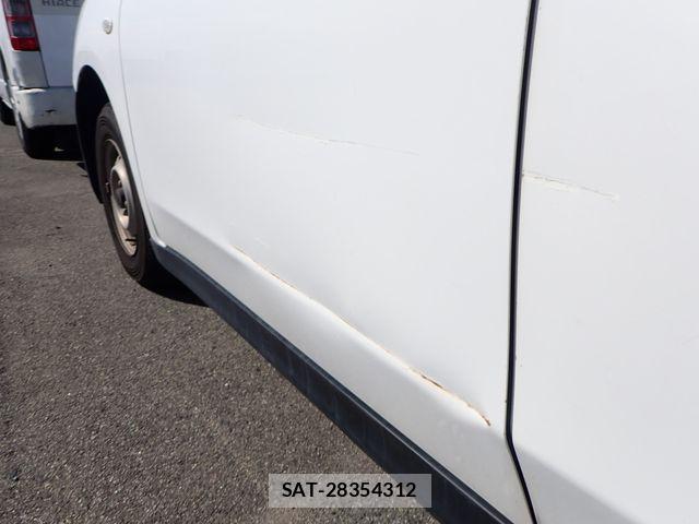 Nissan AD VAN 2016-05 7499292-27