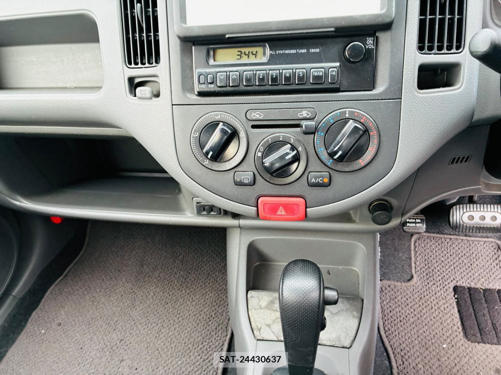 Nissan AD VAN 2012-05 7386619-19