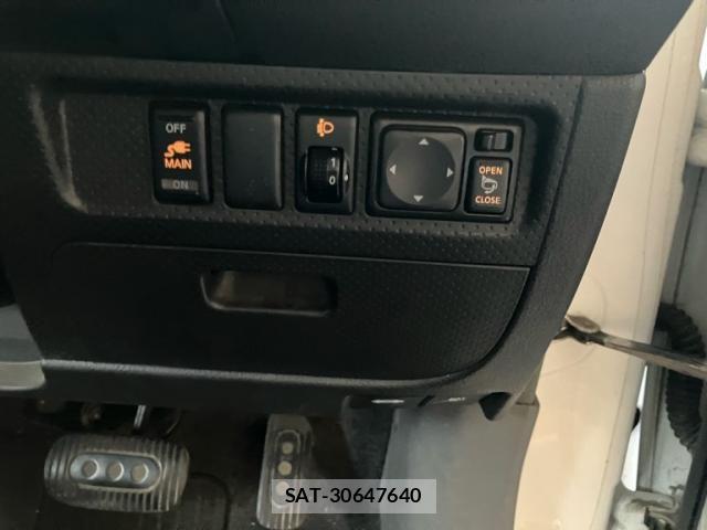 Nissan AD VAN 2016-07 7720021-17