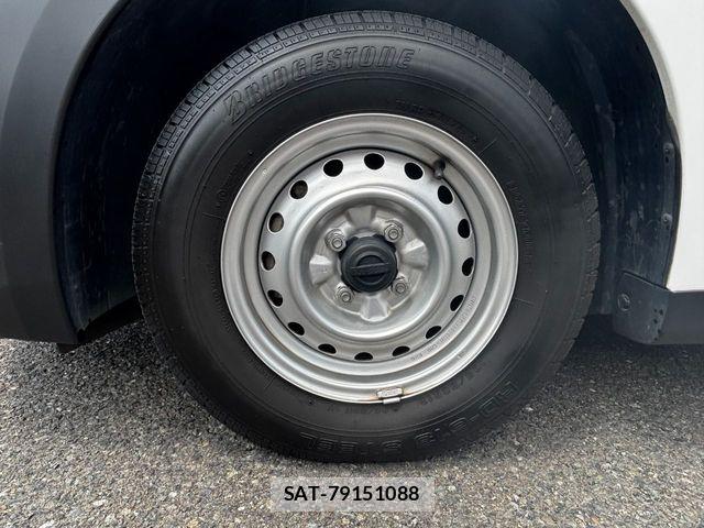 Nissan AD VAN 2023-07 8072652-17