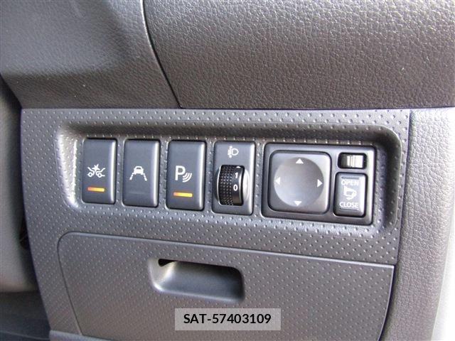 Nissan AD VAN 2025-05 8097711-4