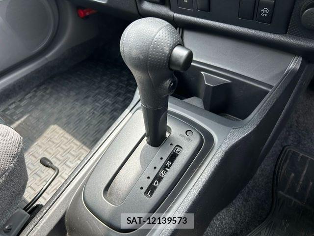 Nissan AD VAN 2023-07 8157734-13