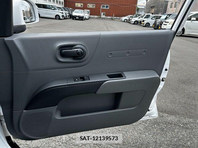 Nissan AD VAN 2023-07 8157734-21