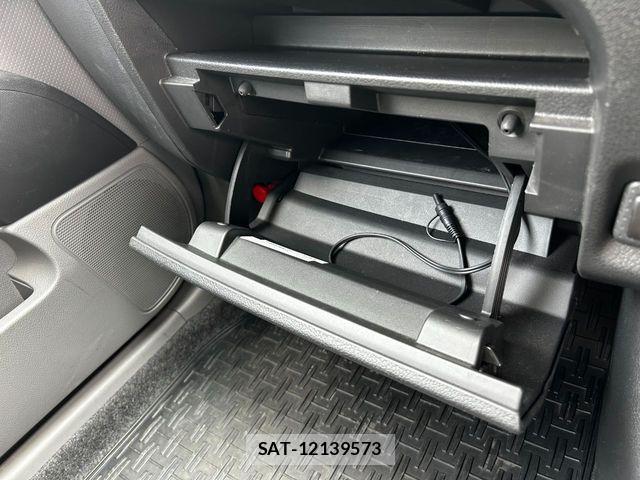 Nissan AD VAN 2023-07 8157734-26
