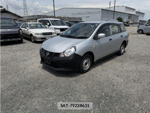 Nissan AD VAN 2022-04 8206039-0