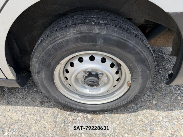 Nissan AD VAN 2022-04 8206039-16