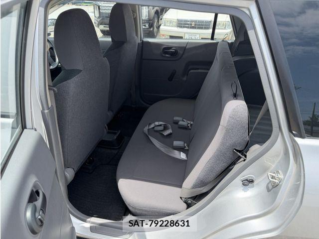 Nissan AD VAN 2022-04 8206039-17