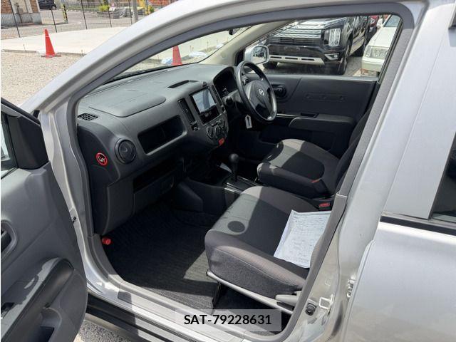 Nissan AD VAN 2022-04 8206039-18