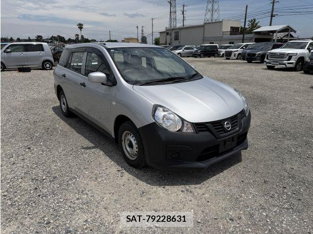 Nissan AD VAN 2022-04 8206039-8
