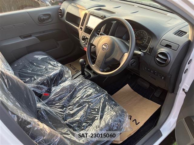 Nissan AD VAN 2025-05 8206034-20