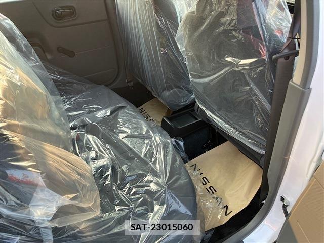 Nissan AD VAN 2025-05 8206034-22