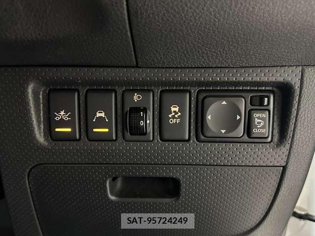 Nissan AD VAN 2021-07 8334428-12