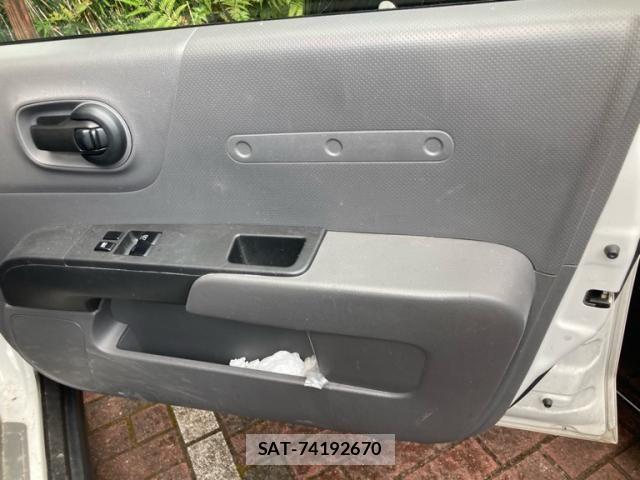 Nissan AD VAN 2019-07 8364473-10