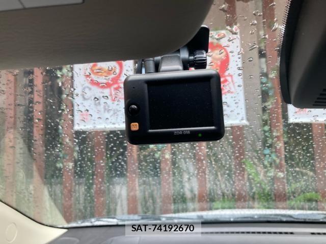 Nissan AD VAN 2019-07 8364473-17