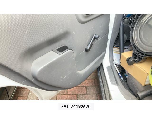 Nissan AD VAN 2019-07 8364473-21