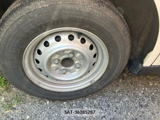 Nissan AD VAN 2017-06 8522887-10