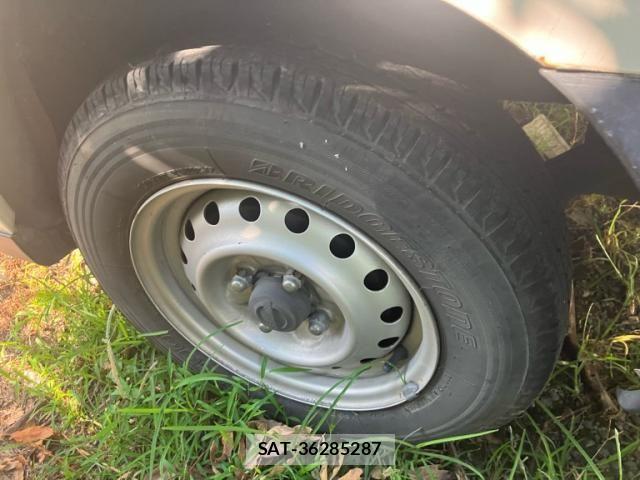 Nissan AD VAN 2017-06 8522887-11