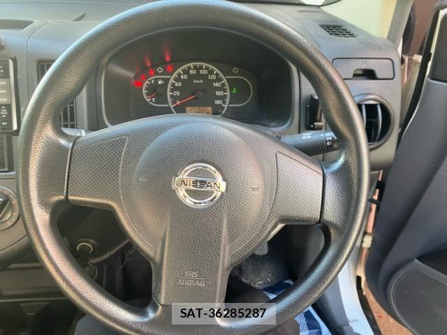 Nissan AD VAN 2017-06 8522887-18
