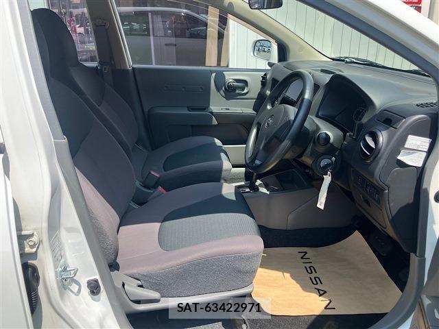 Nissan AD VAN 2016-05 8560879-11