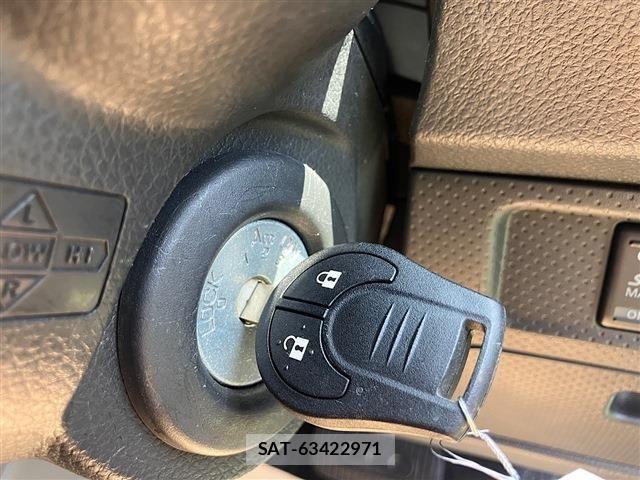 Nissan AD VAN 2016-05 8560879-29