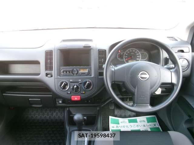 Nissan AD VAN 2024-10 8657360-2