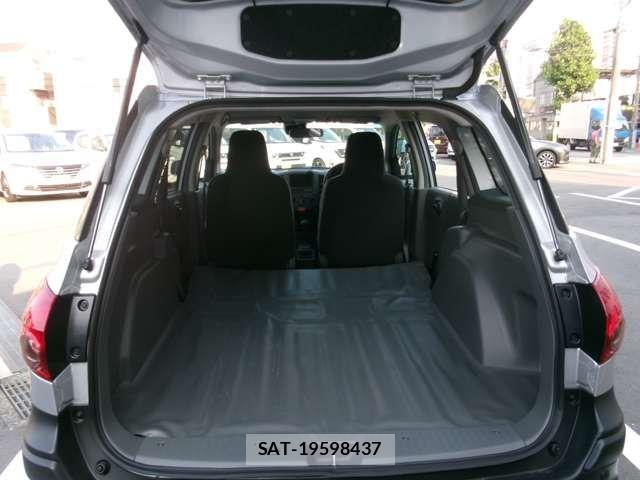 Nissan AD VAN 2024-10 8657360-6