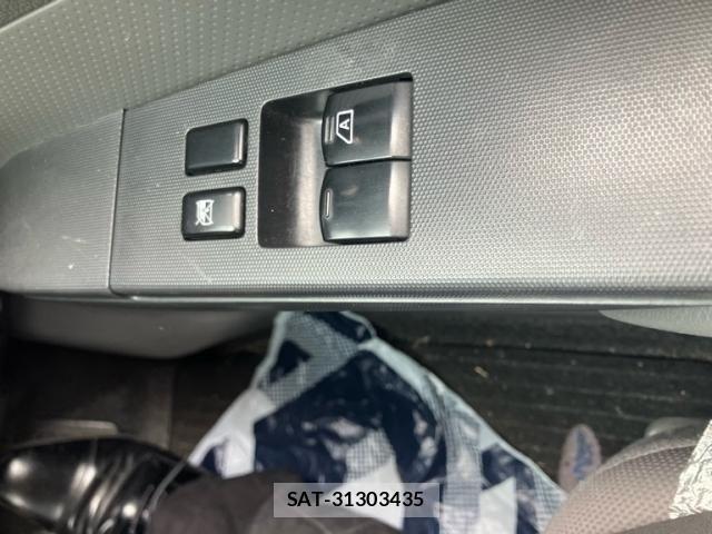 Nissan AD VAN 2016-05 8657368-16