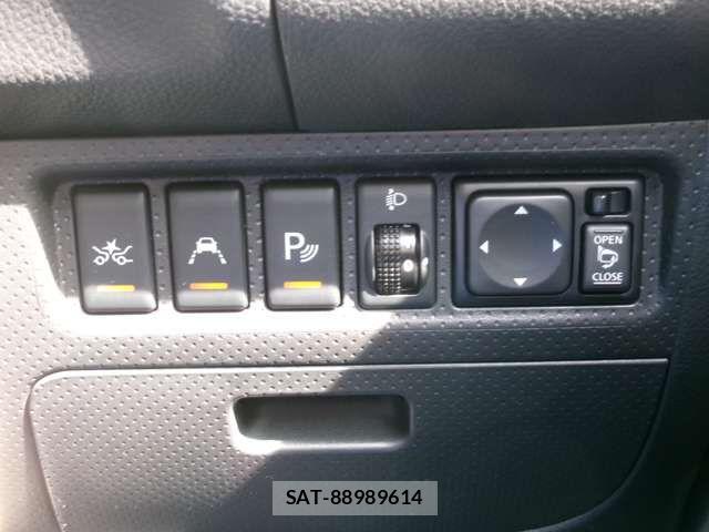 Nissan AD VAN 2024-10 8657349-11